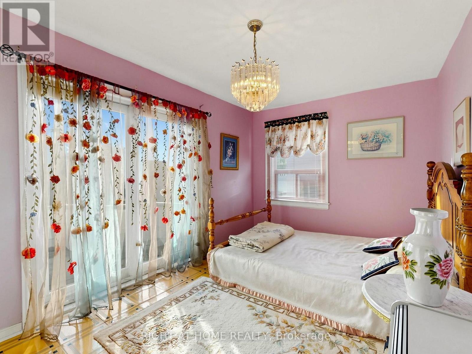 86 Caithness Avenue, Toronto, Ontario  M4J 3Y1 - Photo 19 - E13413344