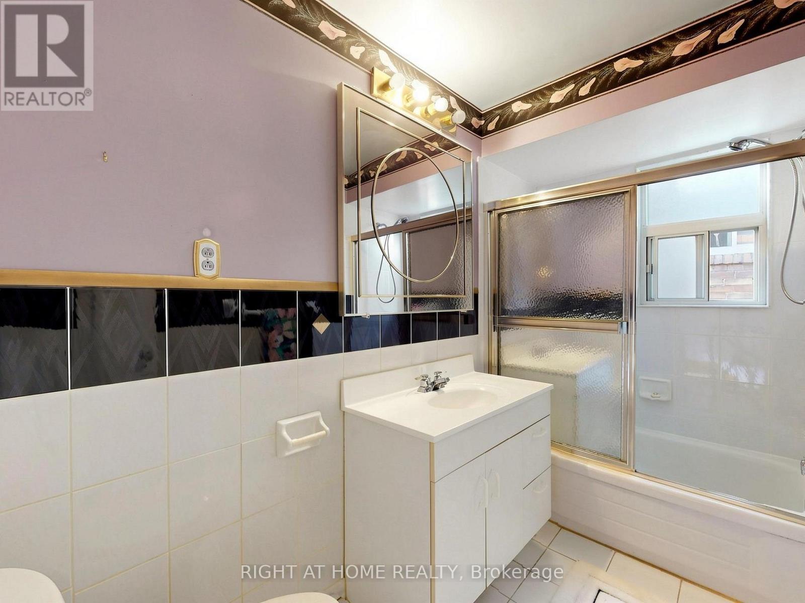 86 Caithness Avenue, Toronto, Ontario  M4J 3Y1 - Photo 26 - E13413344