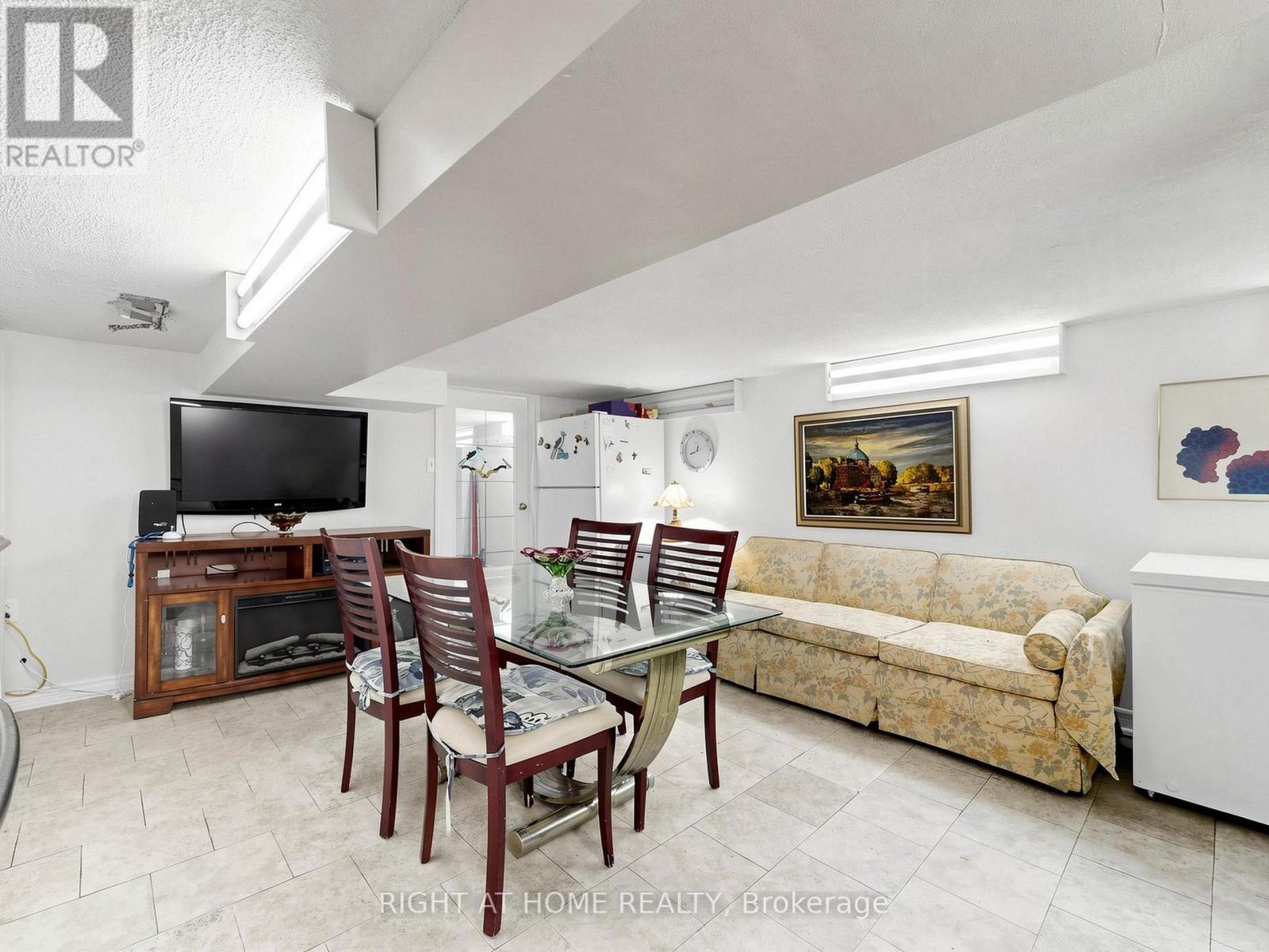 86 Caithness Avenue, Toronto, Ontario  M4J 3Y1 - Photo 30 - E13413344