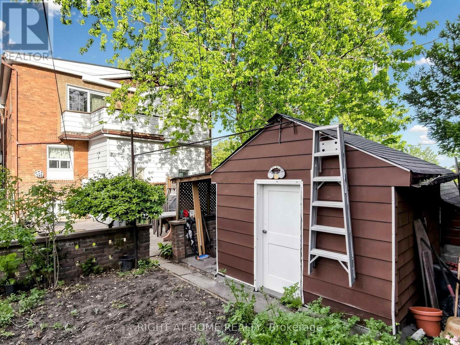 86 Caithness Avenue, Toronto, Ontario  M4J 3Y1 - Photo 37 - E13413344