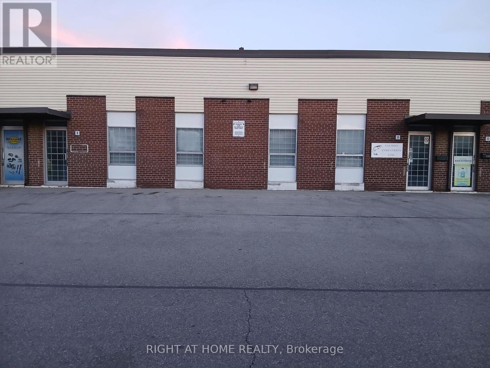 8 & 9 - 120 MIDWEST ROAD, Toronto, Ontario