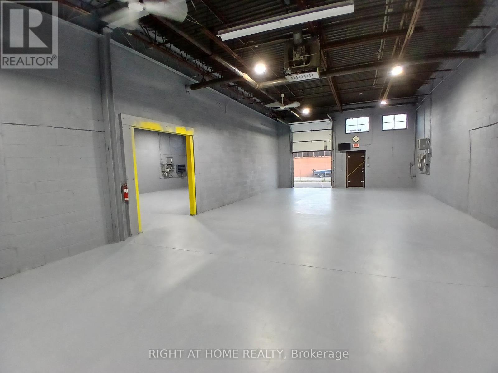 8 & 9 - 120 Midwest Road, Toronto, Ontario  M1P 3B2 - Photo 11 - E13413360