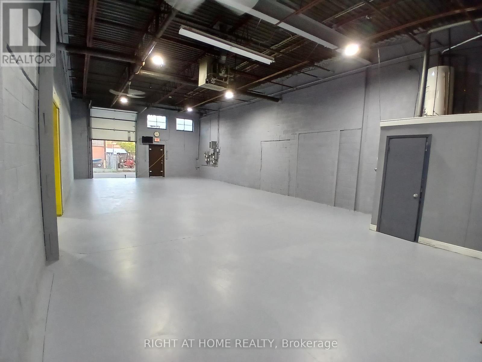 8 & 9 - 120 Midwest Road, Toronto, Ontario  M1P 3B2 - Photo 12 - E13413360