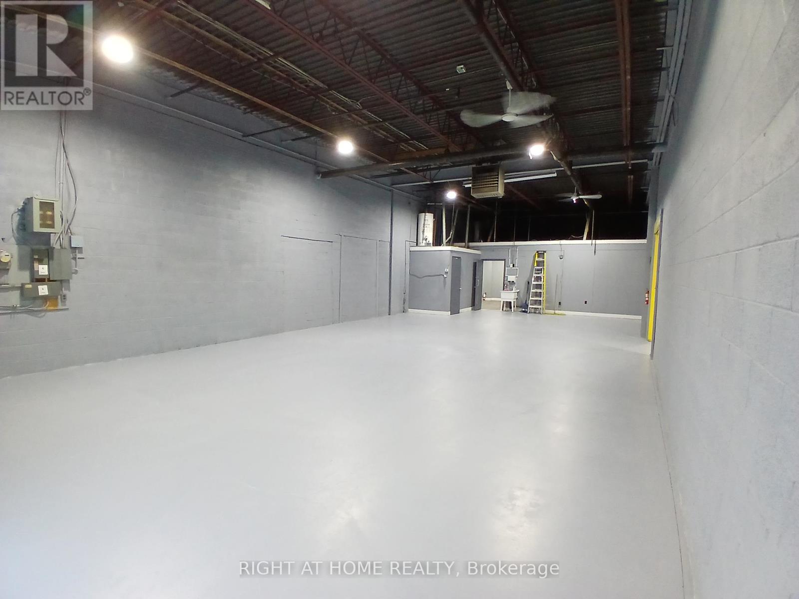 8 & 9 - 120 Midwest Road, Toronto, Ontario  M1P 3B2 - Photo 13 - E13413360
