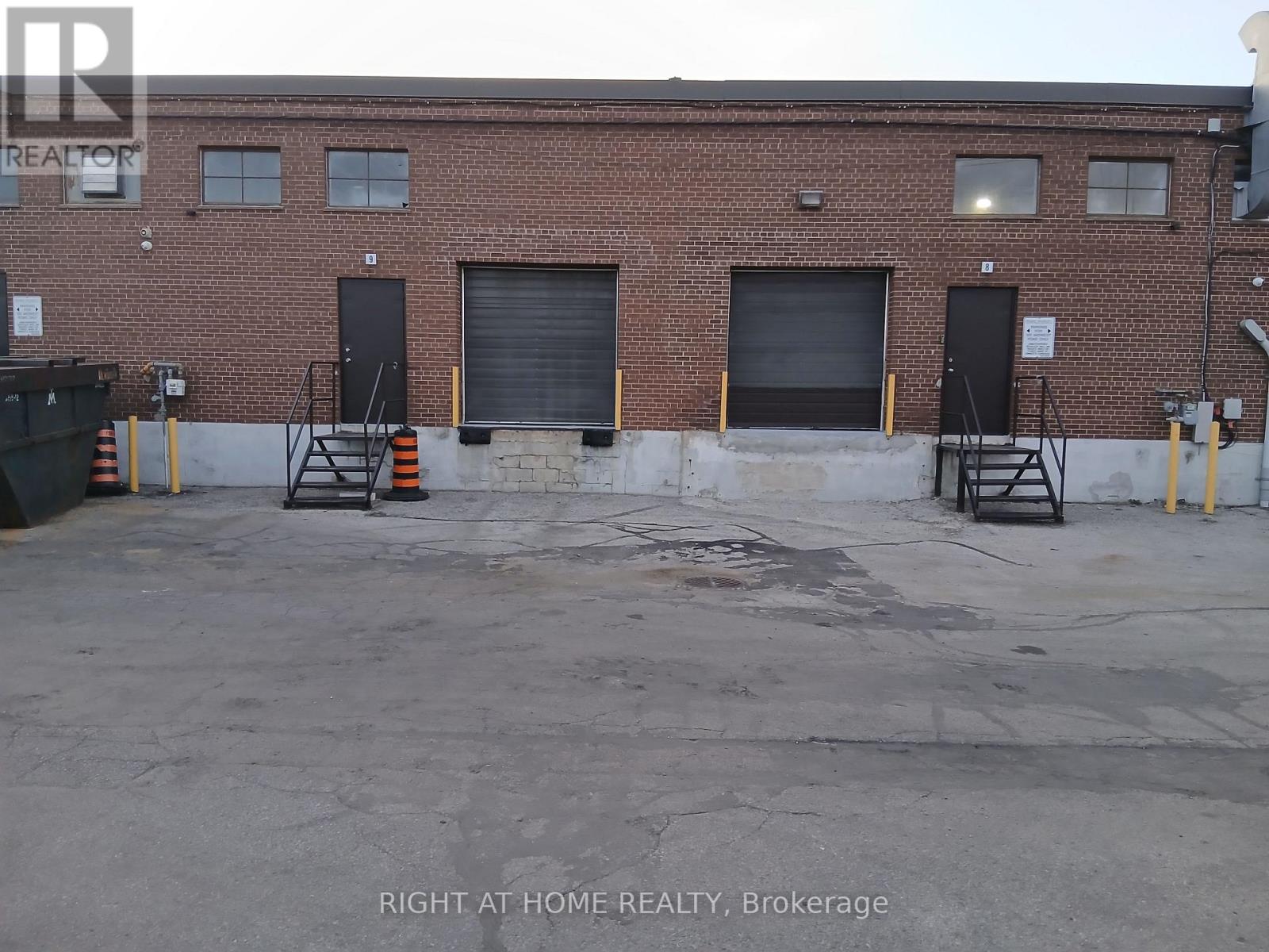 8 & 9 - 120 Midwest Road, Toronto, Ontario  M1P 3B2 - Photo 18 - E13413360