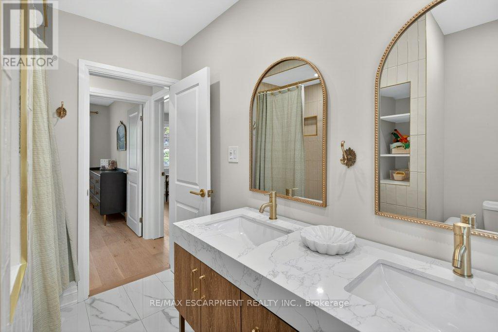 603 Cornick Drive, Burlington, Ontario  L7R 3A9 - Photo 15 - W13232398
