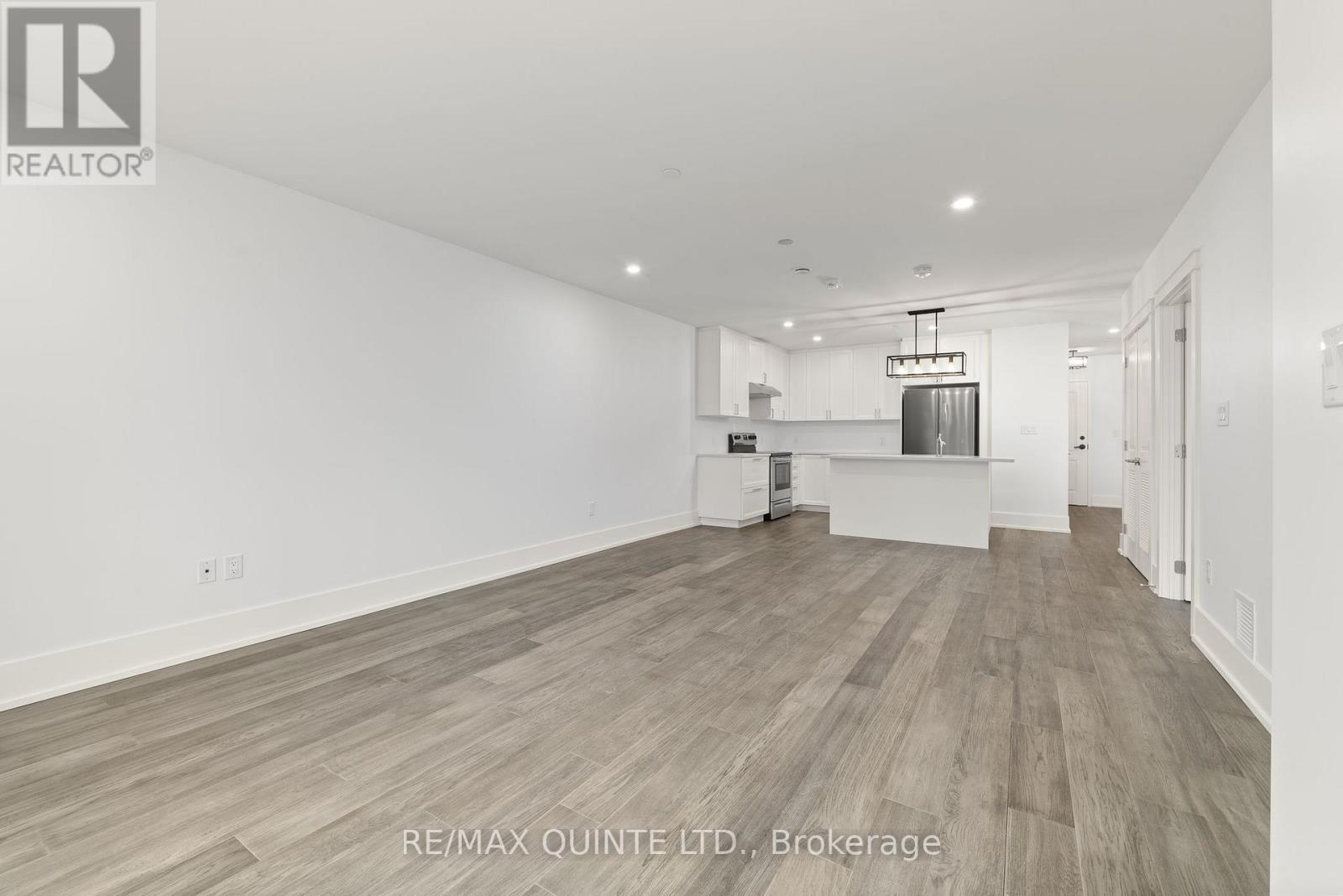 306 - 17 Cleave Avenue, Prince Edward County, Ontario  K0K 2T0 - Photo 10 - X12268400