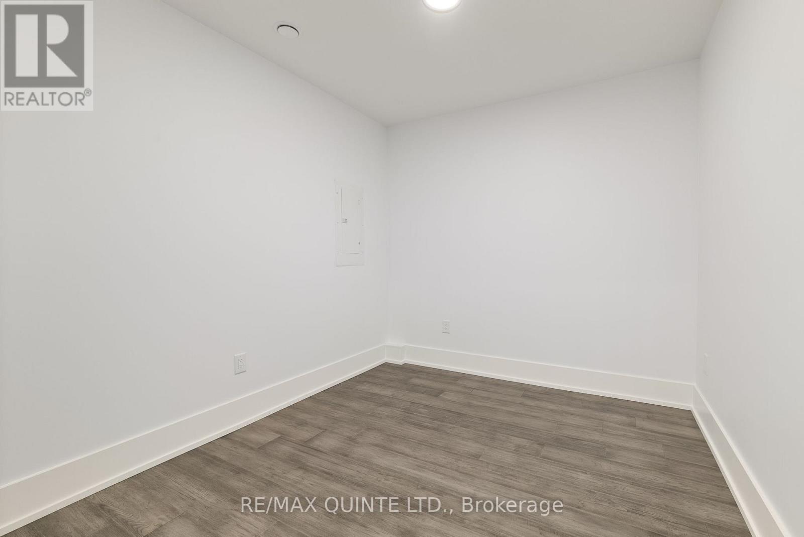 306 - 17 Cleave Avenue, Prince Edward County, Ontario  K0K 2T0 - Photo 13 - X12268400