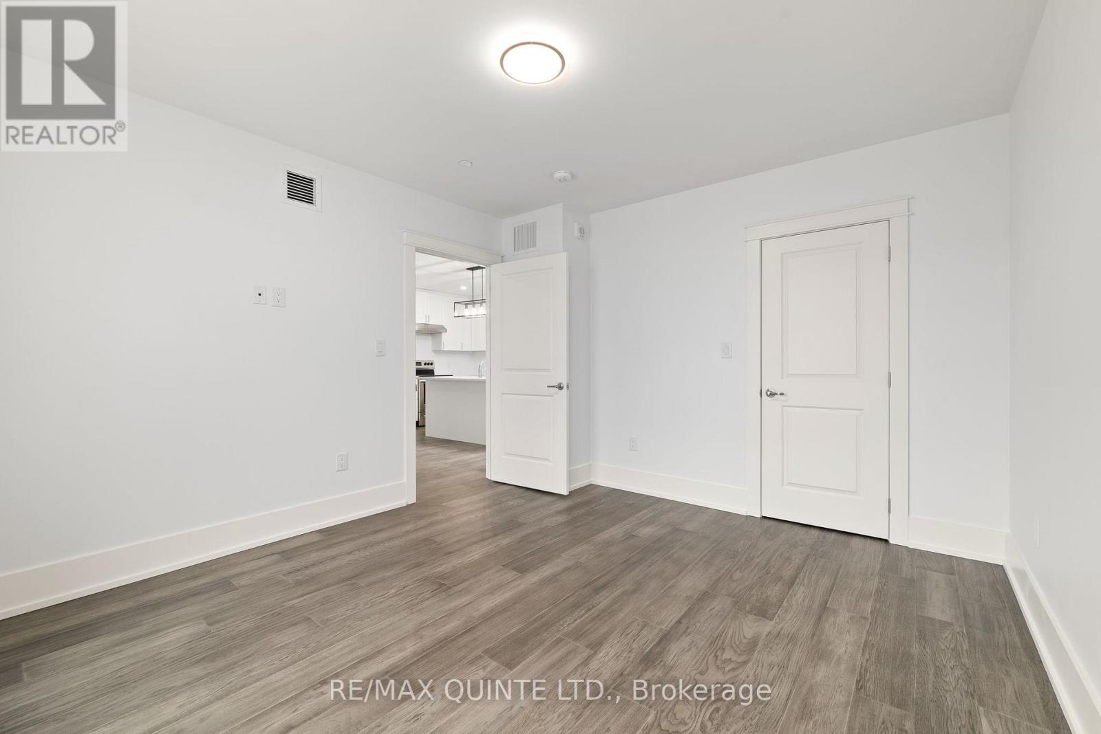 306 - 17 Cleave Avenue, Prince Edward County, Ontario  K0K 2T0 - Photo 12 - X12268400