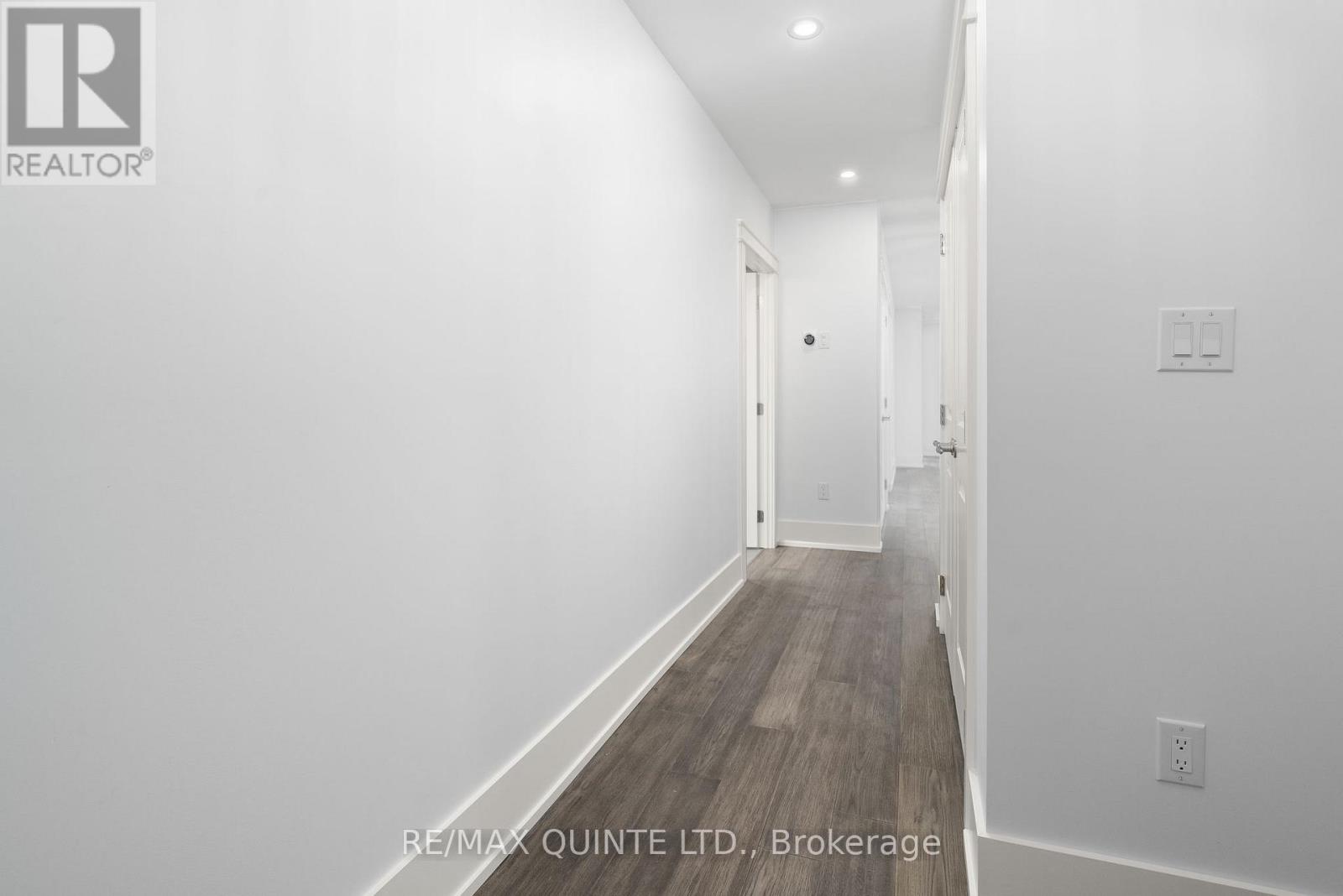 306 - 17 Cleave Avenue, Prince Edward County, Ontario  K0K 2T0 - Photo 3 - X12268400