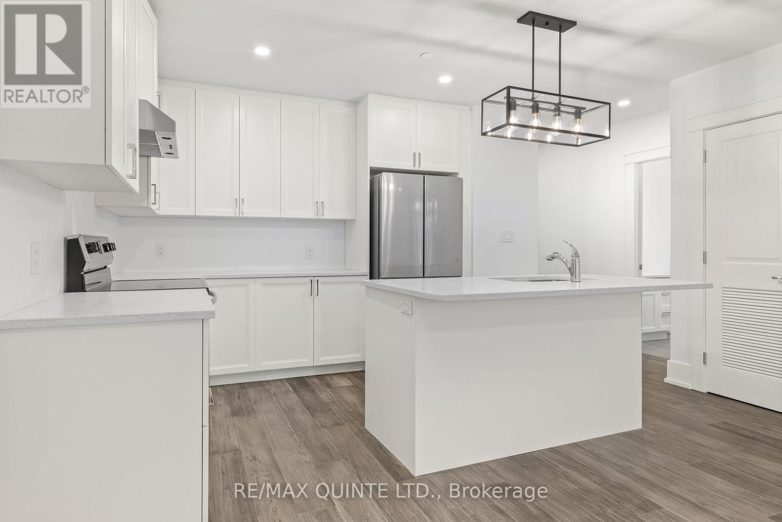 306 - 17 Cleave Avenue, Prince Edward County, Ontario  K0K 2T0 - Photo 6 - X12268400