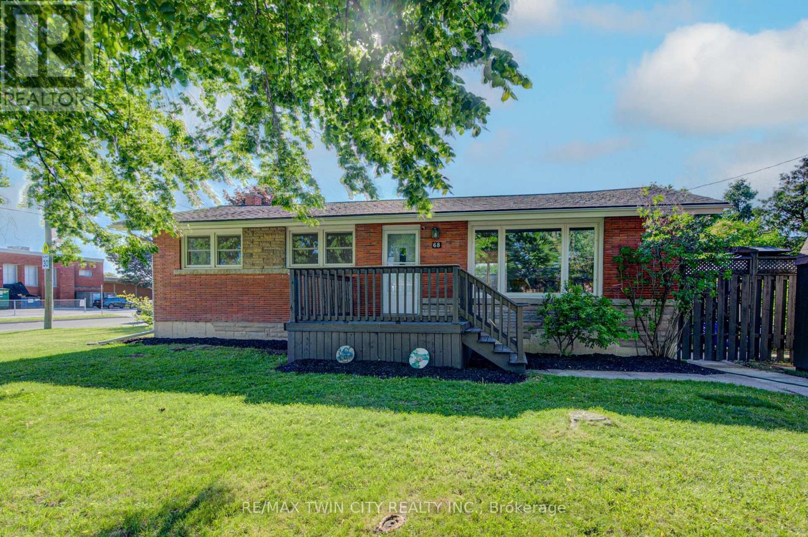 68 Kingslea Drive, Hamilton, Ontario  L8T 4A3 - Photo 4 - X13240340