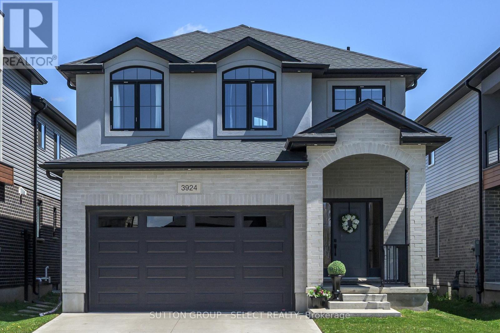 3924 CAMPBELL STREET N, London South, Ontario