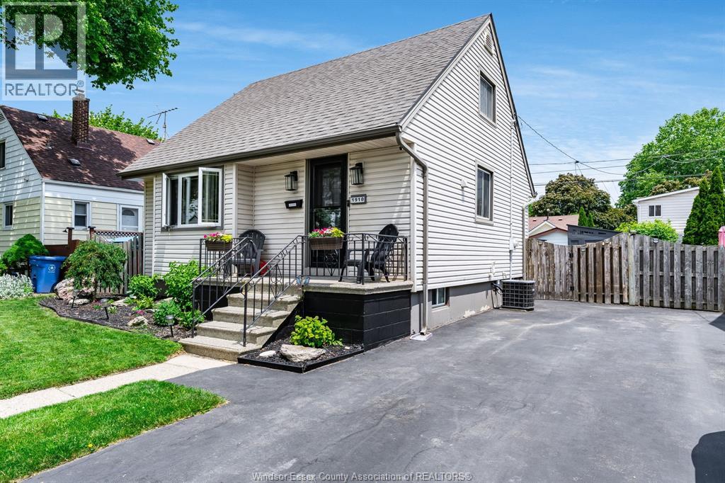 1910 Labadie Road, Windsor, Ontario N8W 4J9 - Photo 22 - 26013333