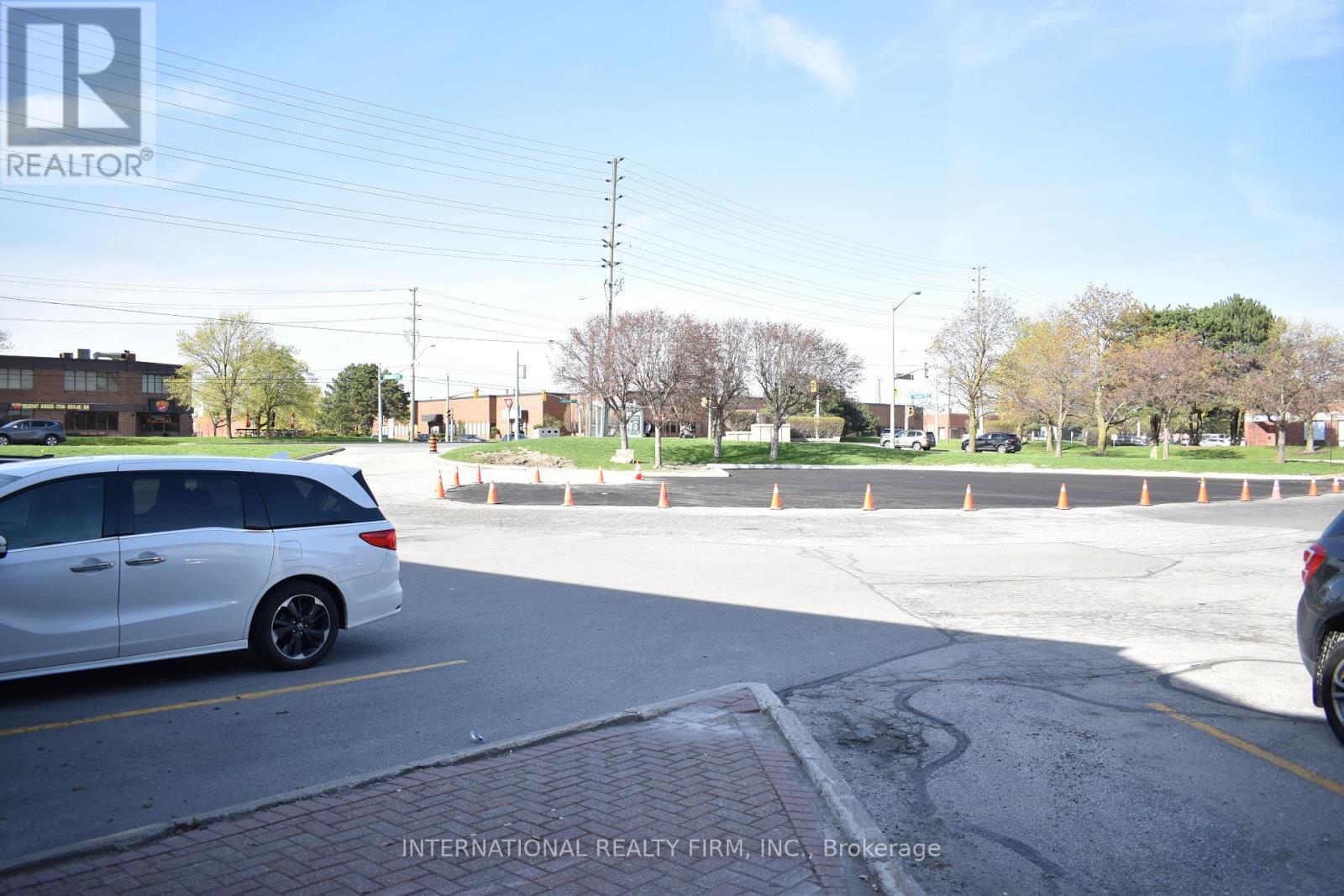 6 - 15 Connie Crescent, Vaughan, Ontario  L4K 1L3 - Photo 7 - N13413238