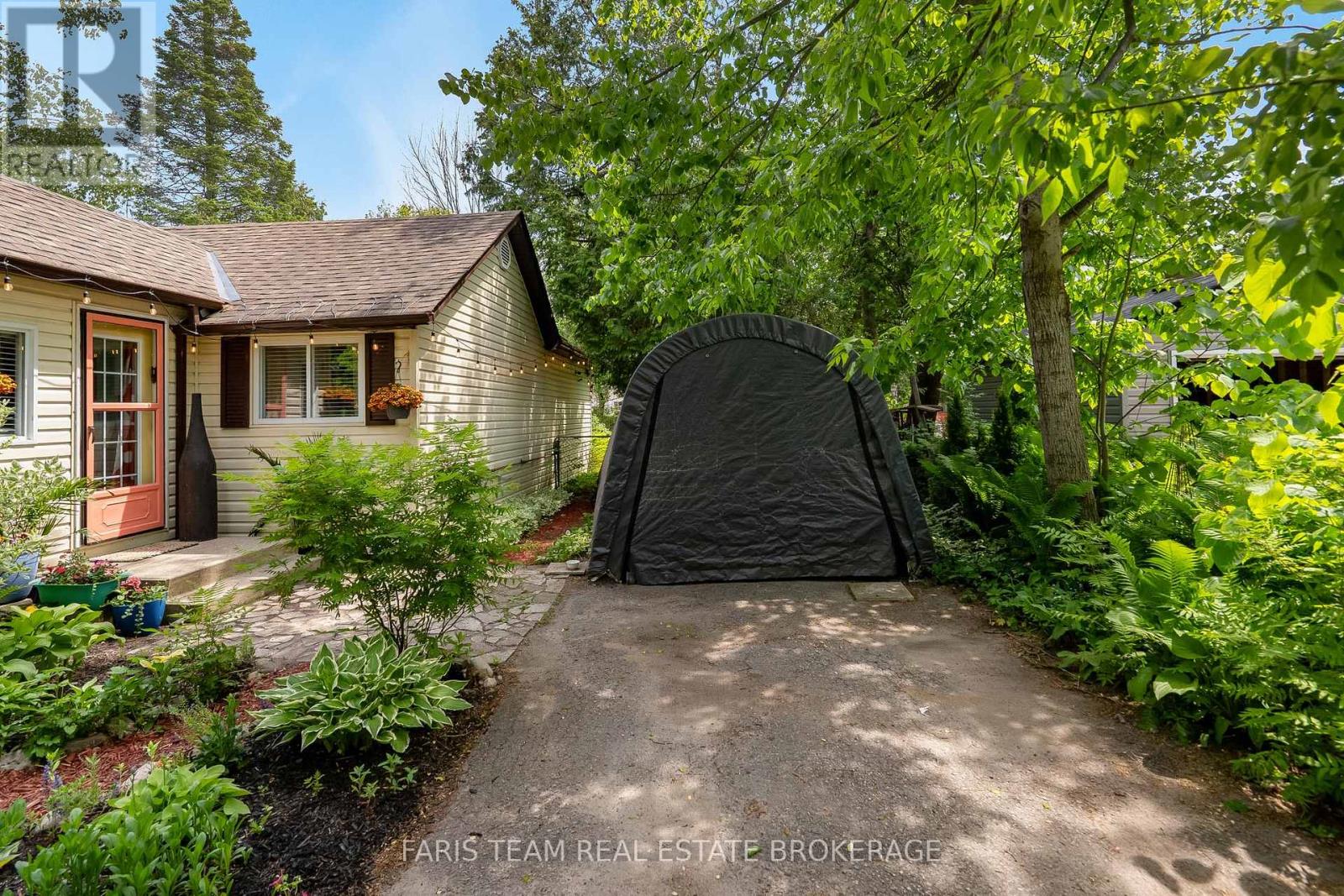 745 James Street, Innisfil, Ontario  L9S 2G6 - Photo 4 - N13413278