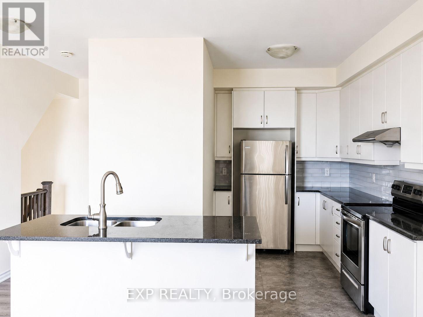 374 Arthur Bonner Avenue, Markham, Ontario  L6B 1N2 - Photo 4 - N13413318