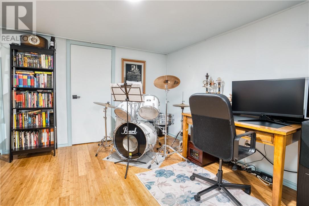 718 Westmount, Greater Sudbury, Ontario  P3A 1B5 - Photo 12 - 2128373