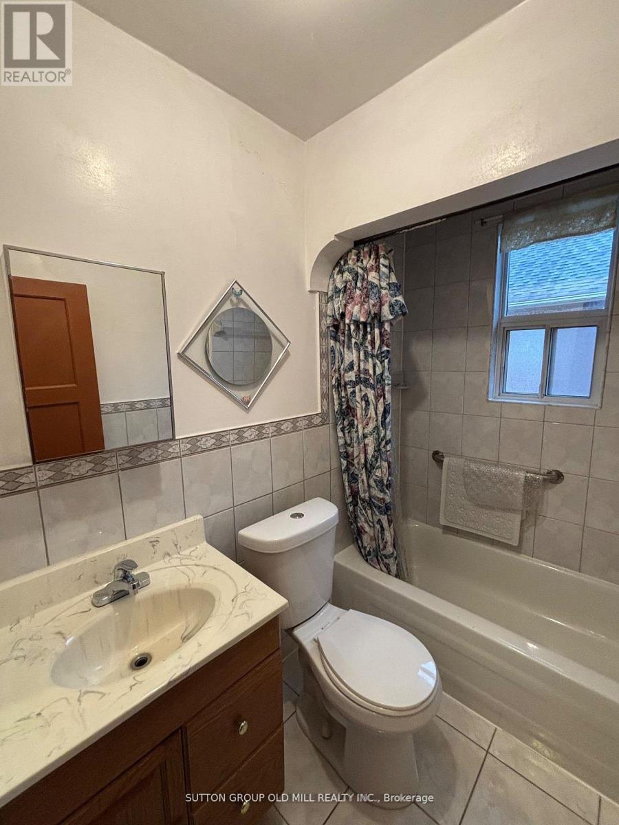 14 Ashmore Avenue, Toronto, Ontario  M8Z 4C4 - Photo 20 - W13413252