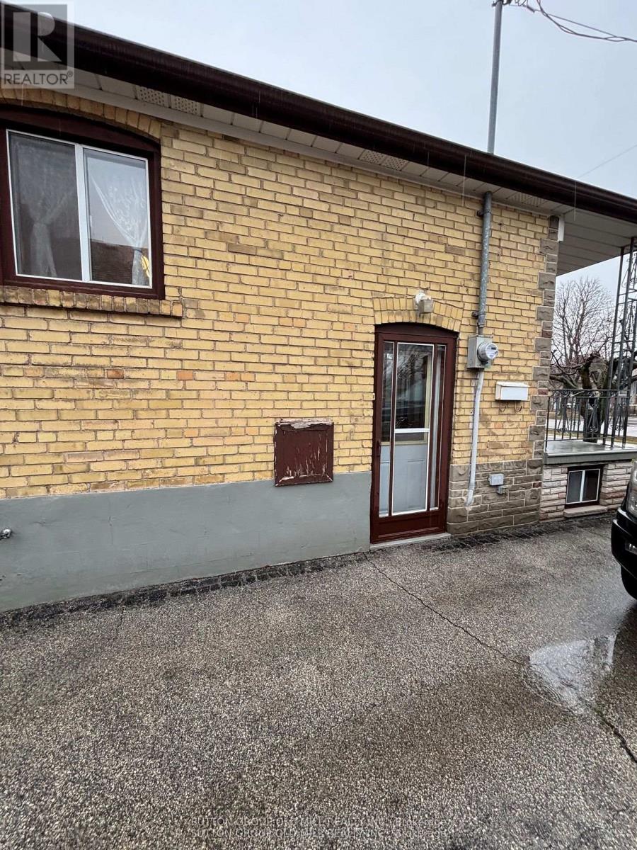14 Ashmore Avenue, Toronto, Ontario  M8Z 4C4 - Photo 34 - W13413252