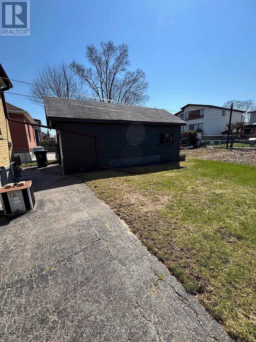 14 Ashmore Avenue, Toronto, Ontario  M8Z 4C4 - Photo 39 - W13413252