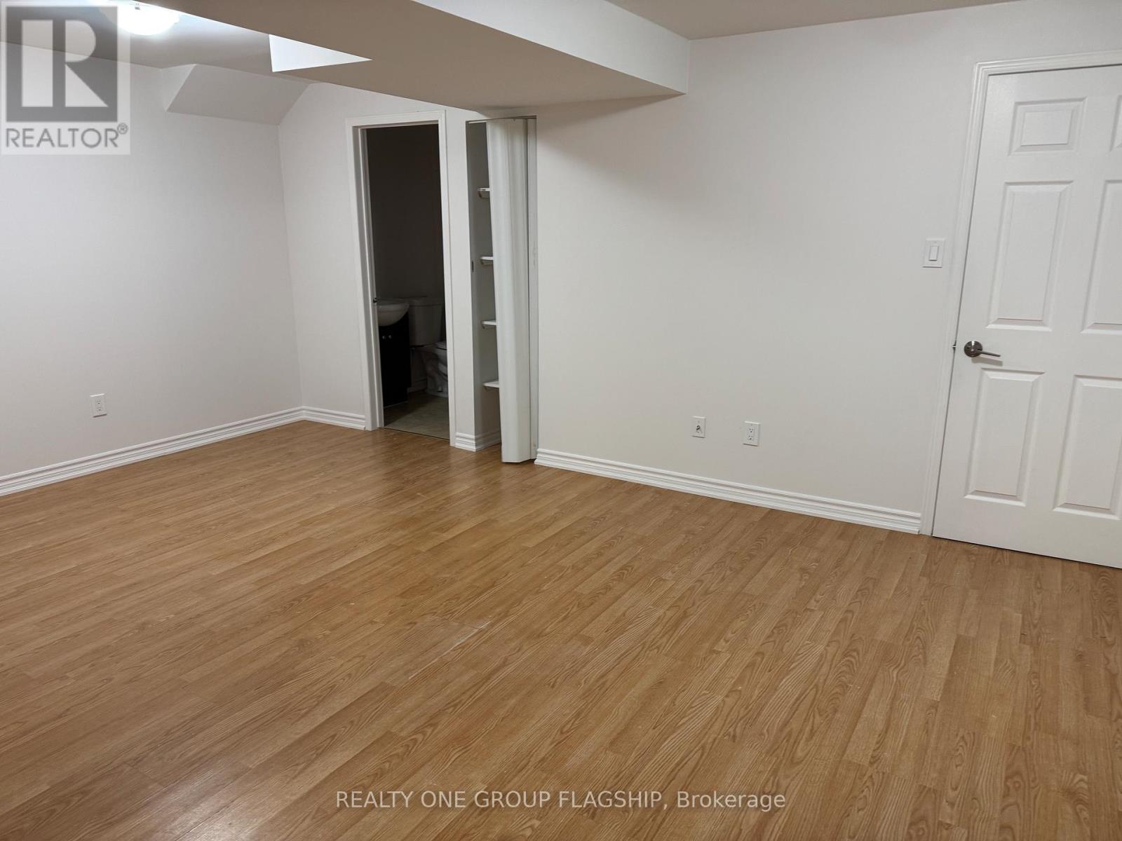 (Lower) - 3857 Skyview Street, Mississauga, Ontario  L5M 8A1 - Photo 4 - W13413310