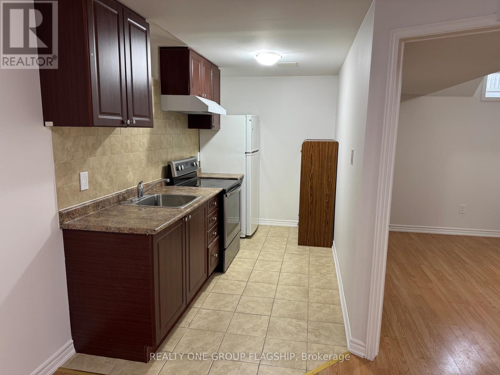 (Lower) - 3857 Skyview Street, Mississauga, Ontario  L5M 8A1 - Photo 7 - W13413310