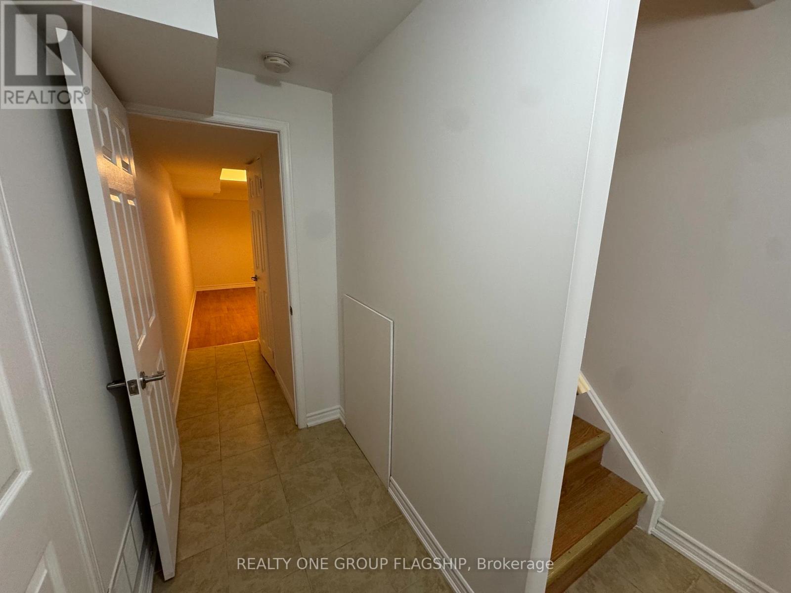 (Lower) - 3857 Skyview Street, Mississauga, Ontario  L5M 8A1 - Photo 9 - W13413310