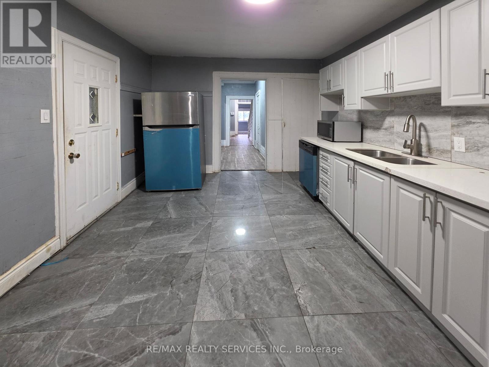 93 Church Street E, Brampton, Ontario  L6V 1G5 - Photo 8 - W13413338