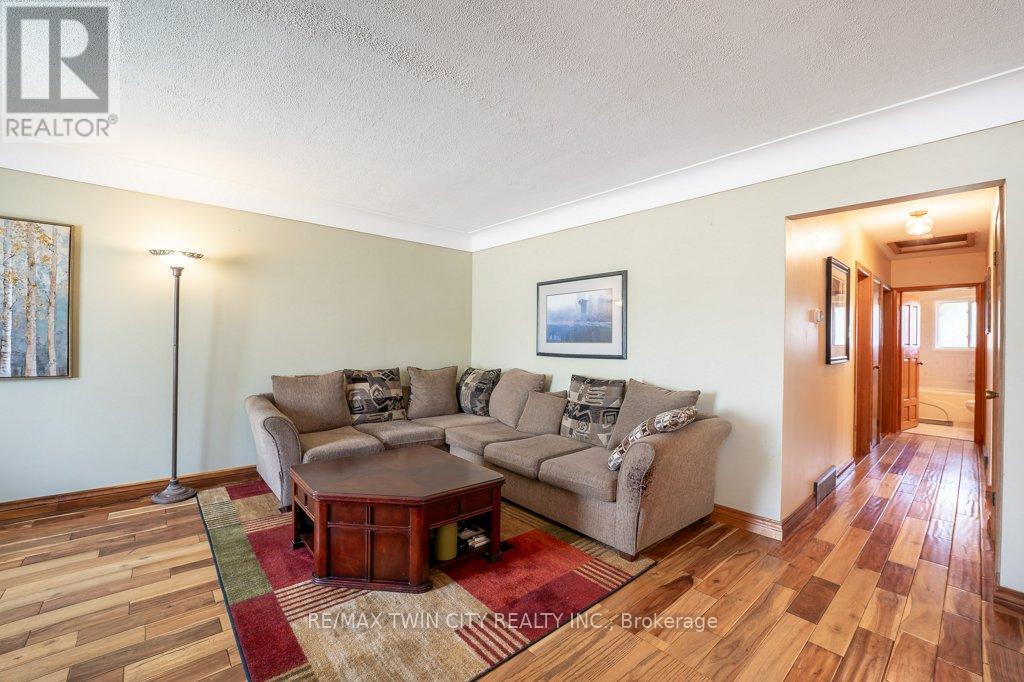 995 Weber Street E, Kitchener, Ontario  N2A 1B4 - Photo 15 - X13413246