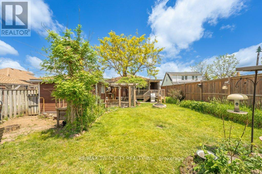995 Weber Street E, Kitchener, Ontario  N2A 1B4 - Photo 32 - X13413246