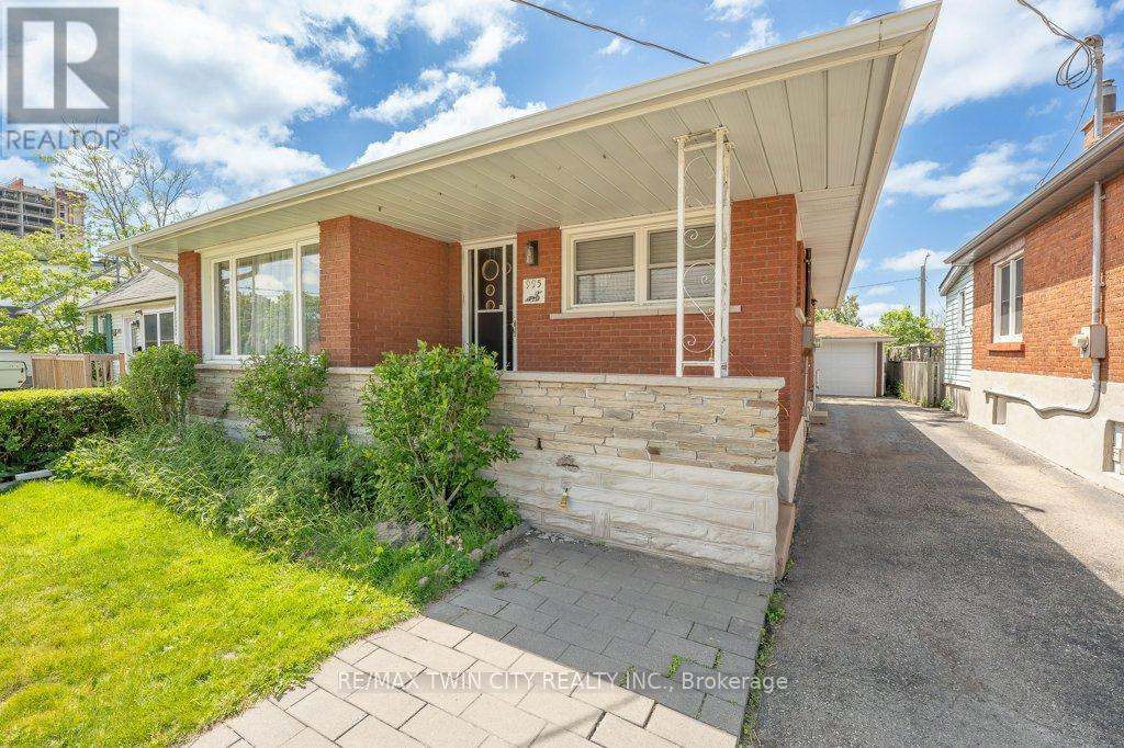 995 Weber Street E, Kitchener, Ontario  N2A 1B4 - Photo 4 - X13413246