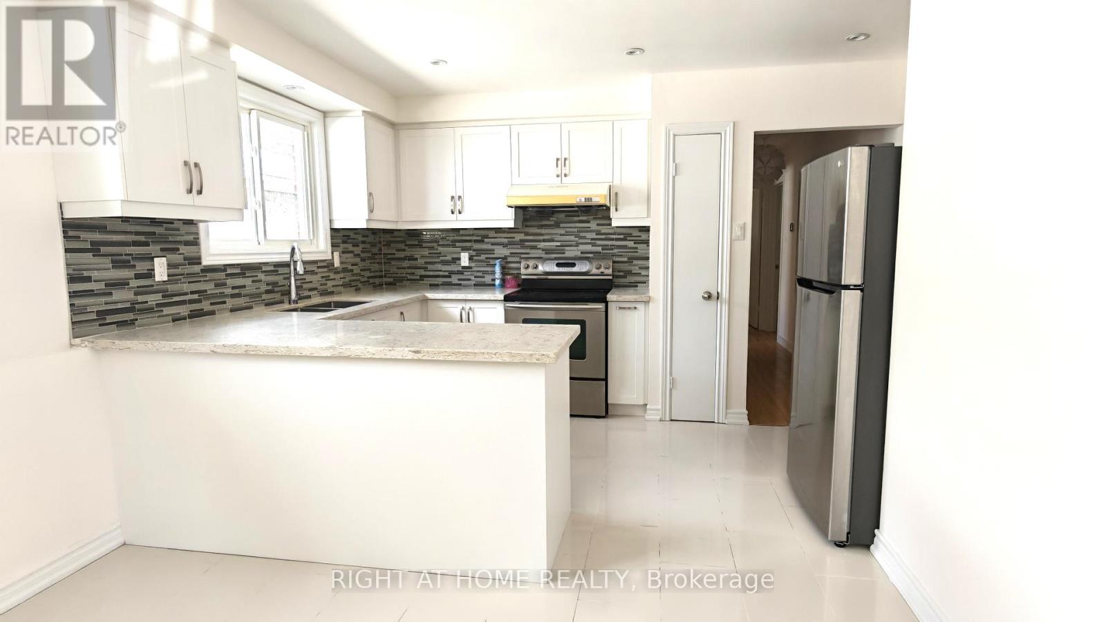 81 Heaslip Terrace, Toronto, Ontario  M1T 1W8 - Photo 2 - E13412670