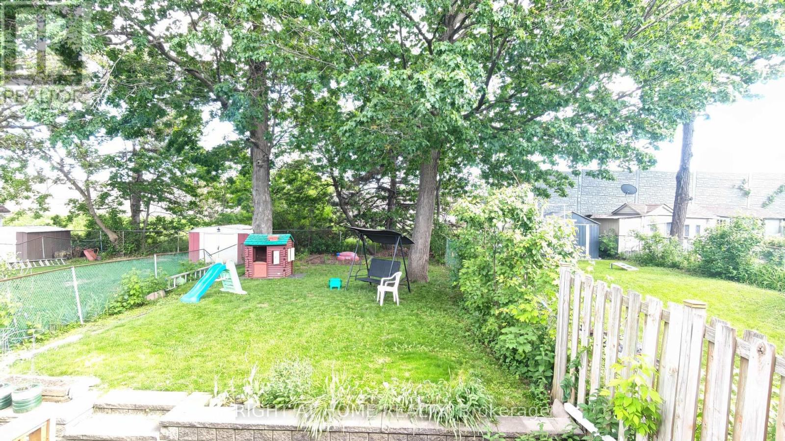 81 Heaslip Terrace, Toronto, Ontario  M1T 1W8 - Photo 17 - E13412670