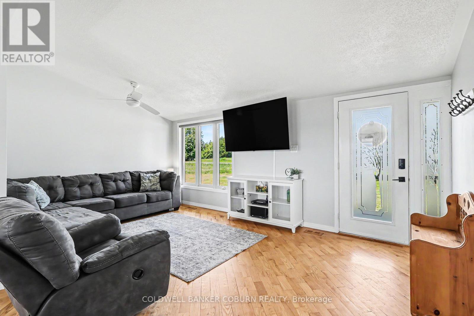13422 Crump Road, North Dundas, Ontario K0C 1H0 - Photo 5 - X13413046