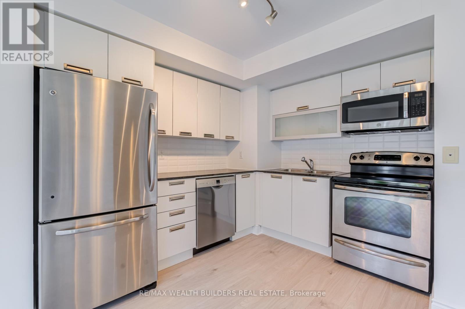 1212 - 28 Ted Rogers Way, Toronto, Ontario  M4Y 2J4 - Photo 27 - C13170112