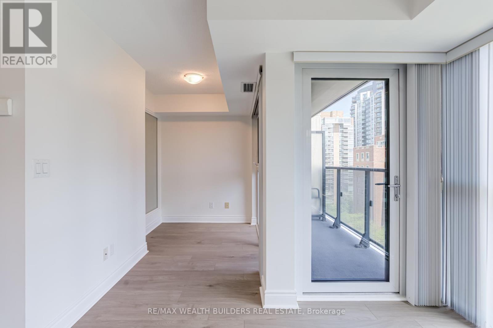 1212 - 28 Ted Rogers Way, Toronto, Ontario  M4Y 2J4 - Photo 28 - C13170112