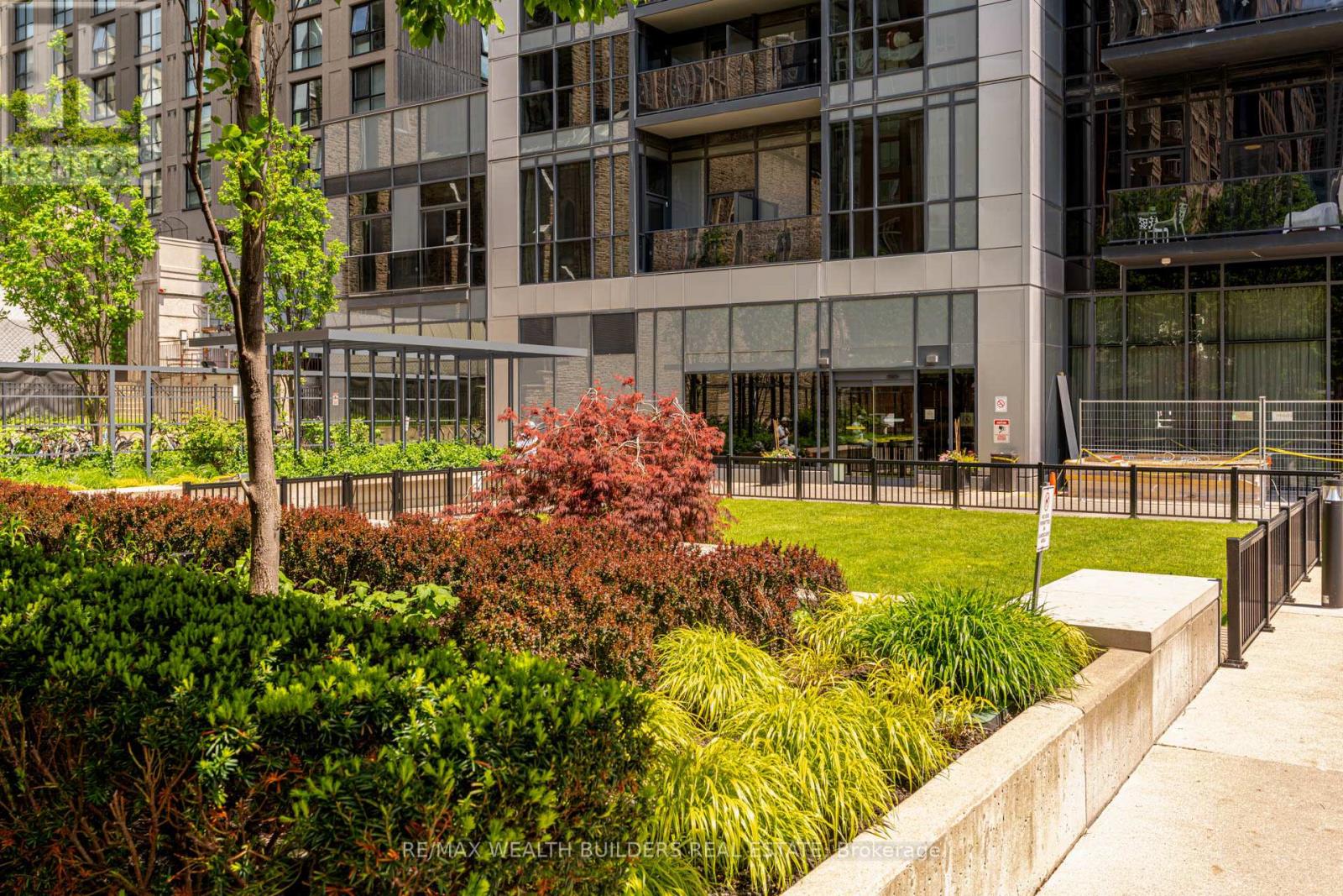 1212 - 28 Ted Rogers Way, Toronto, Ontario  M4Y 2J4 - Photo 6 - C13170112