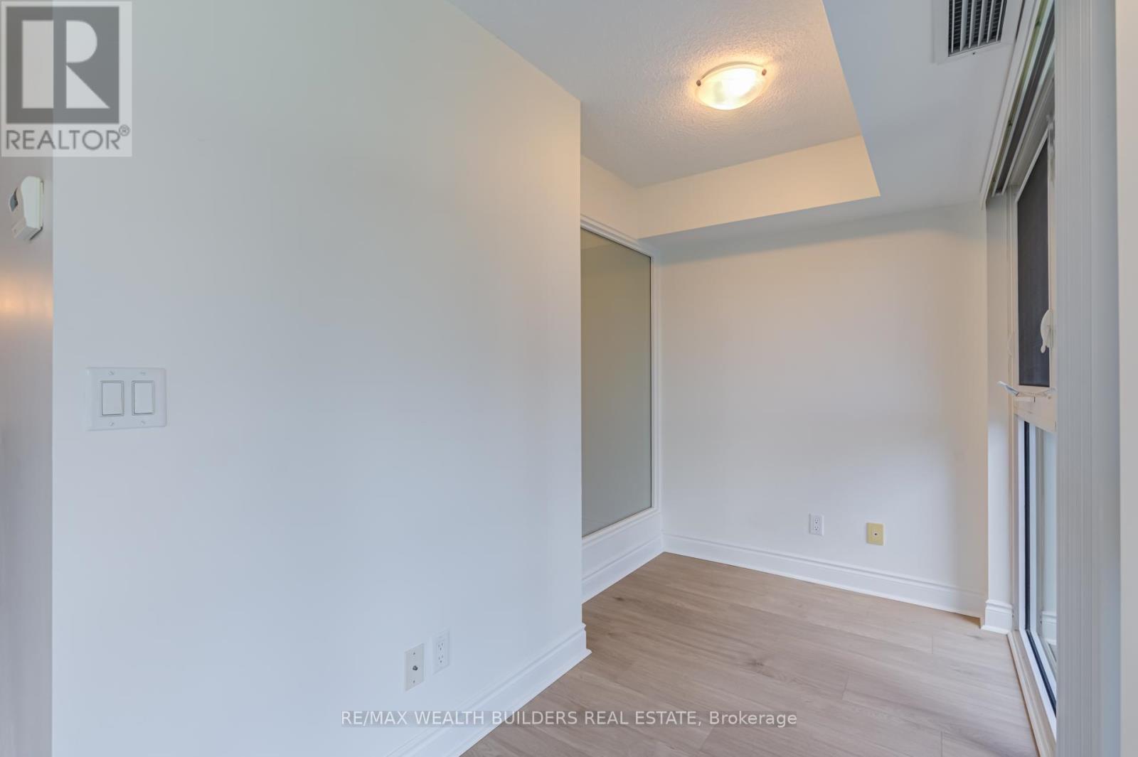 1212 - 28 Ted Rogers Way, Toronto, Ontario  M4Y 2J4 - Photo 31 - C13170112