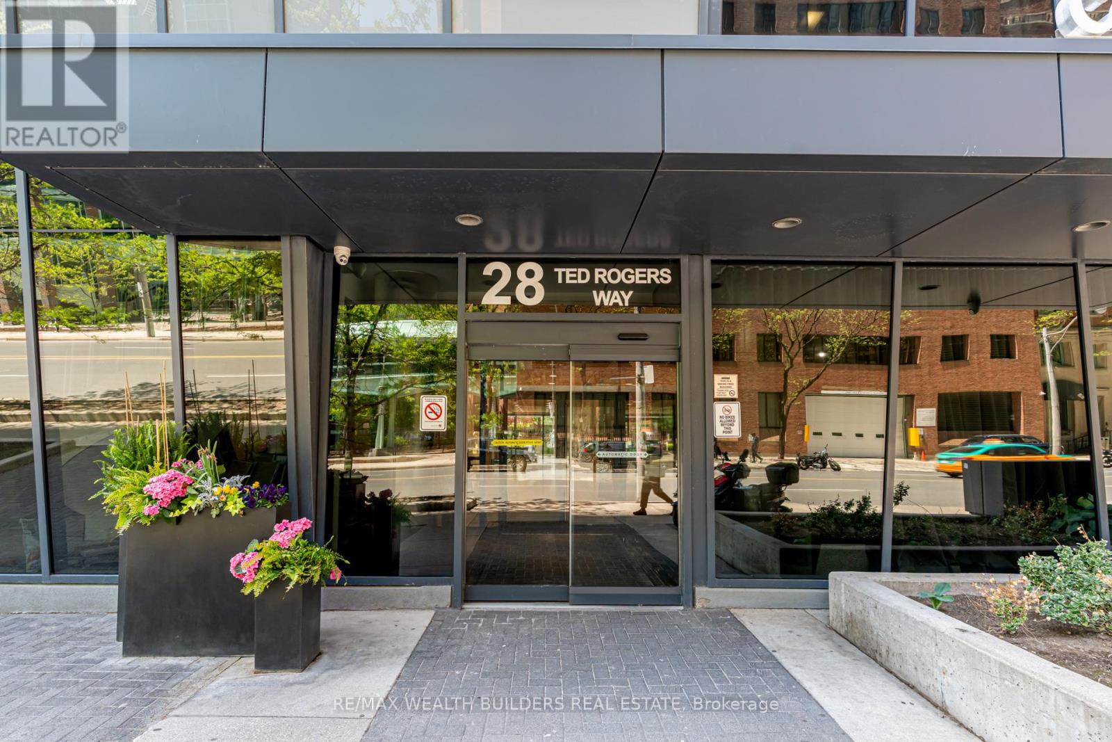 1212 - 28 Ted Rogers Way, Toronto, Ontario  M4Y 2J4 - Photo 7 - C13170112