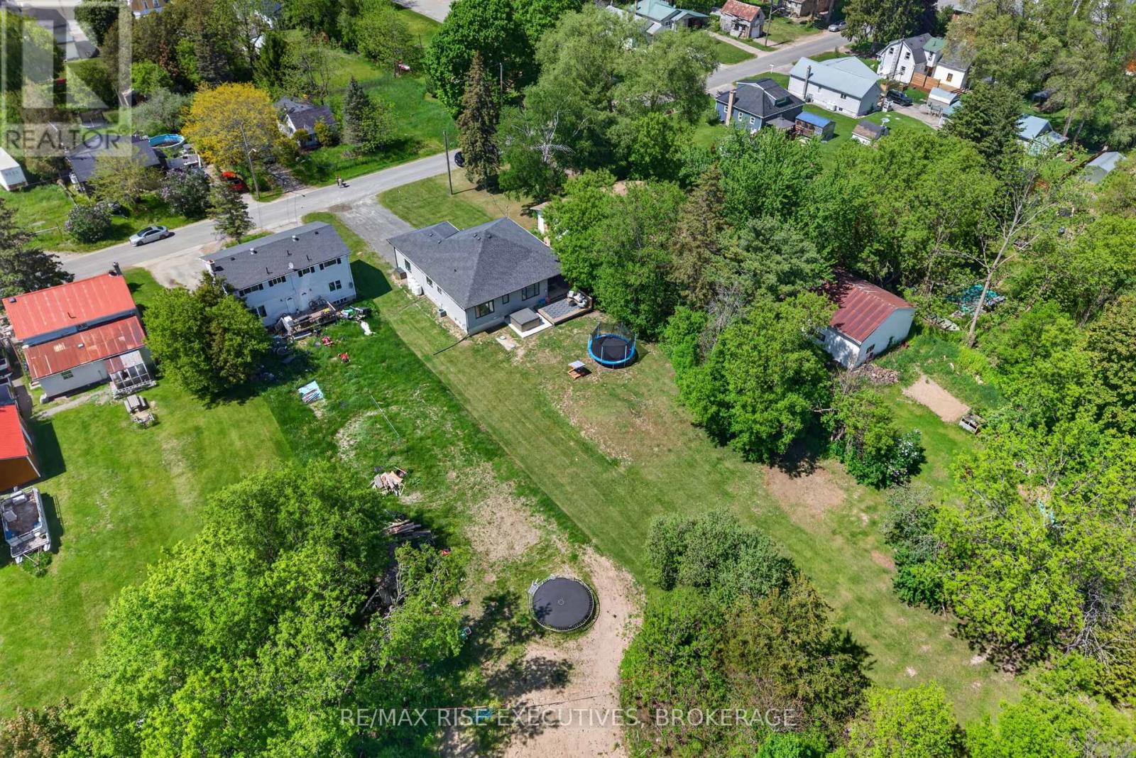 115 Hellen Street, Leeds And The Thousand Islands, Ontario  K0H 2N0 - Photo 39 - X13413632