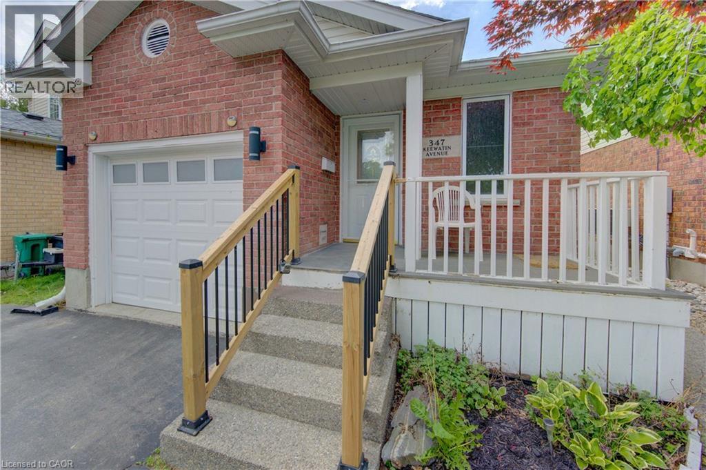 347 Keewatin Avenue, Kitchener, Ontario  N2B 3W2 - Photo 2 - 40836504