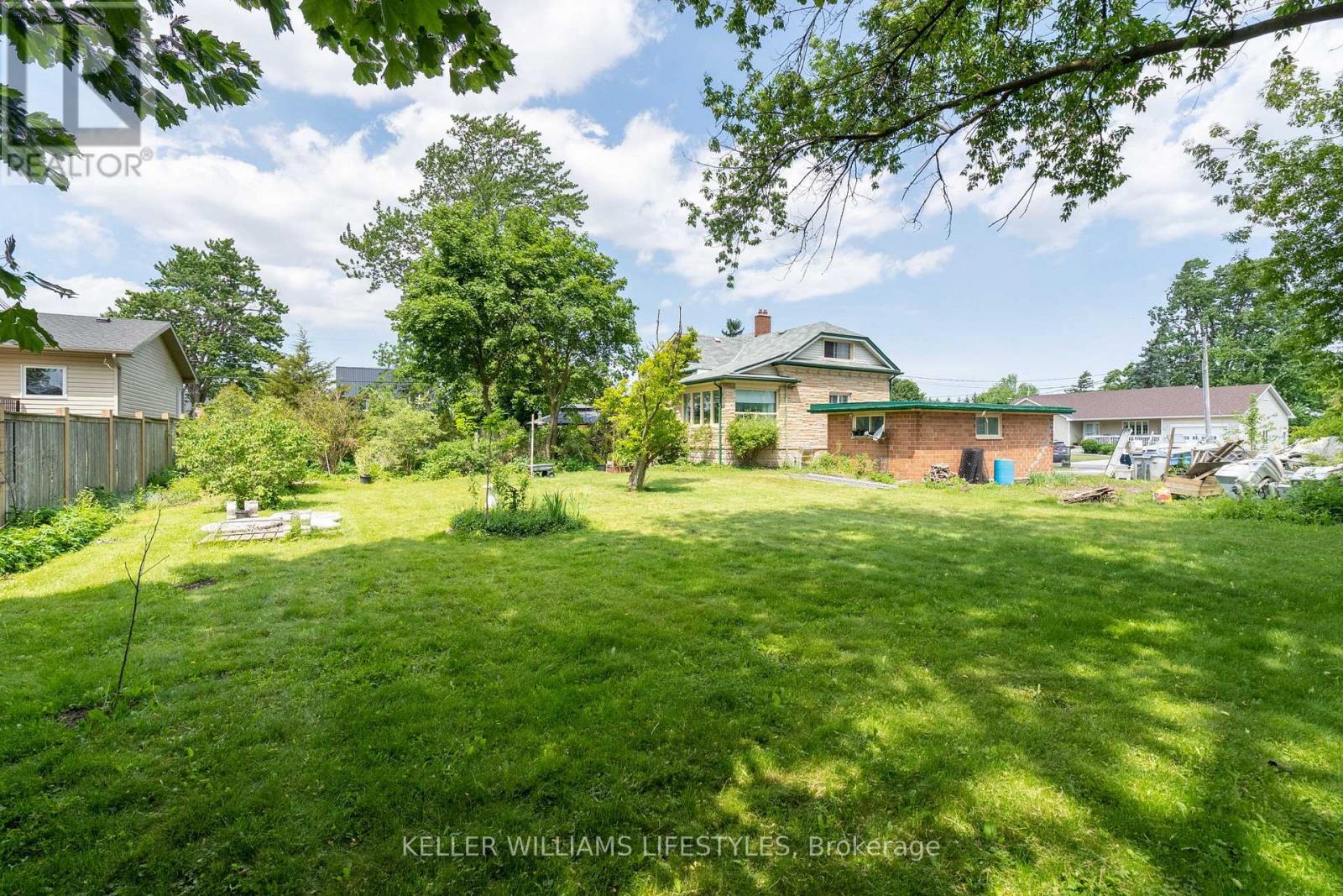 93 Sarah Street, Lambton Shores, Ontario  N0M 2N0 - Photo 39 - X13413654