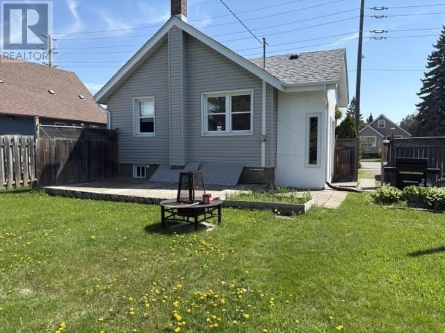 751 Sprague St, Thunder Bay, Ontario  P7E 1V5 - Photo 2 - TB2601382