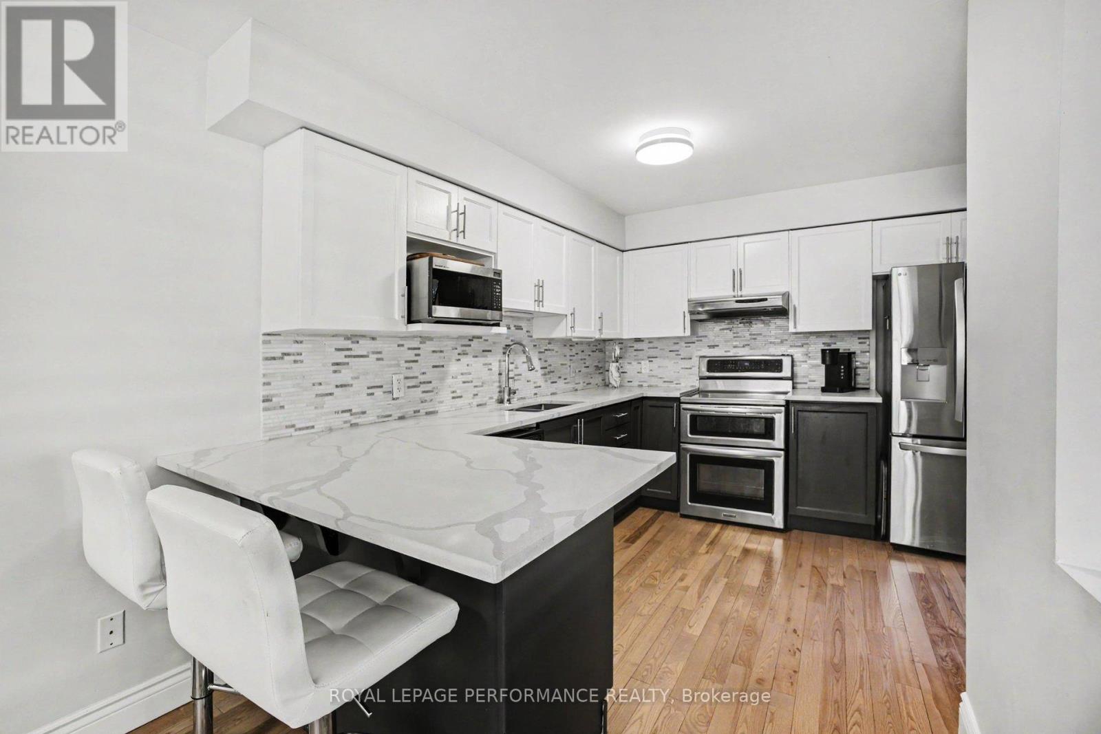 122 Rustwood Private, Ottawa, Ontario K2J 5L5 - Photo 4 - X13413514