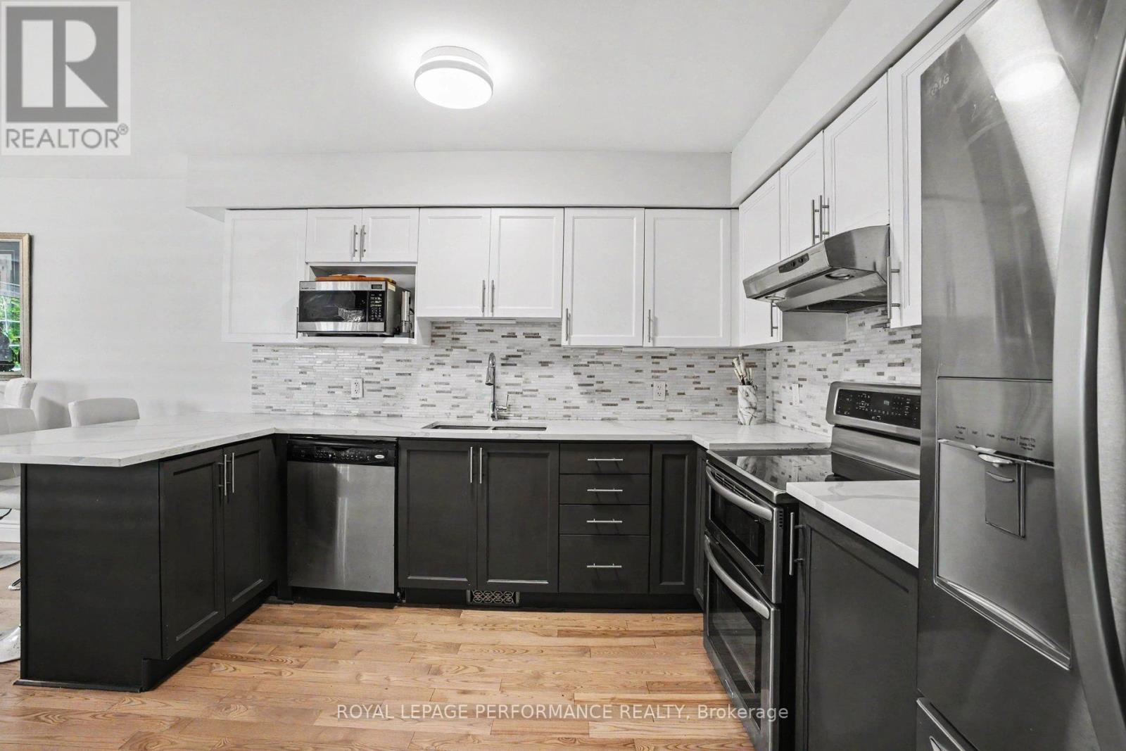 122 Rustwood Private, Ottawa, Ontario K2J 5L5 - Photo 5 - X13413514