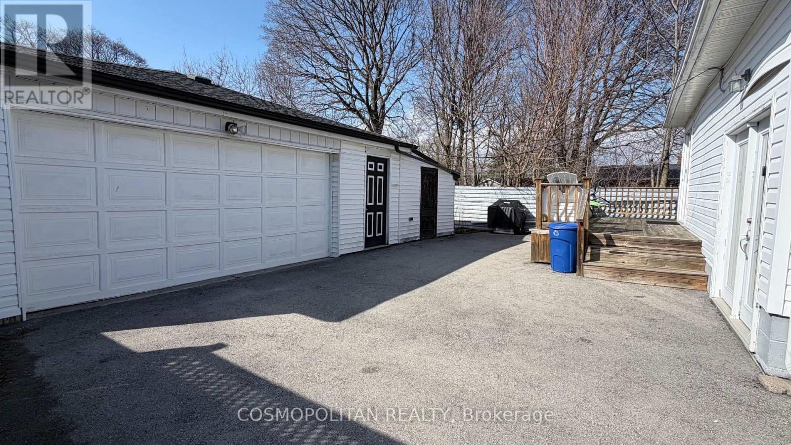 5359 Ontario Avenue, Niagara Falls (Downtown), Ontario  L2E 3R7 - Photo 4 - X13413454