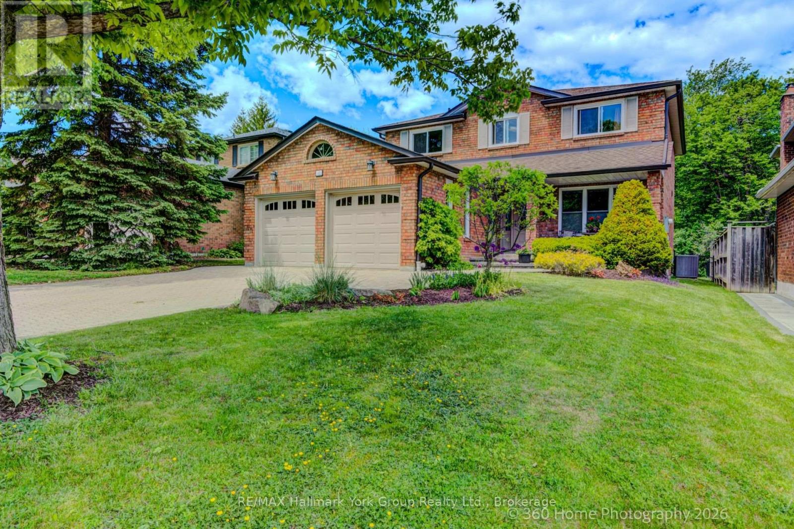 42 LANEWOOD DRIVE, Aurora, Ontario