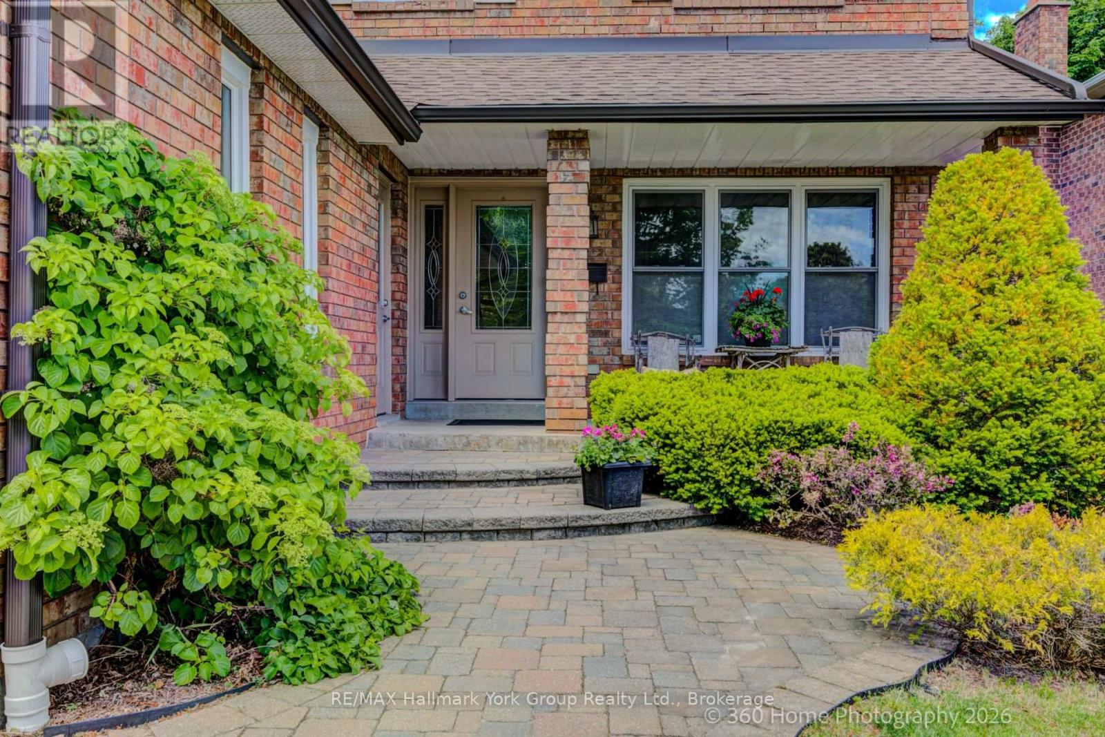 42 Lanewood Drive, Aurora, Ontario  L4G 4T8 - Photo 10 - N13413488