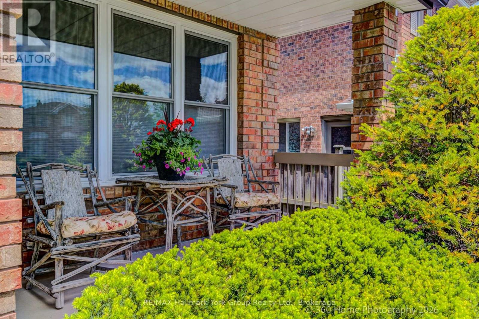 42 Lanewood Drive, Aurora, Ontario  L4G 4T8 - Photo 12 - N13413488
